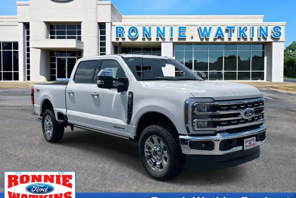 2026 Ford F-250 Lariat photo 1