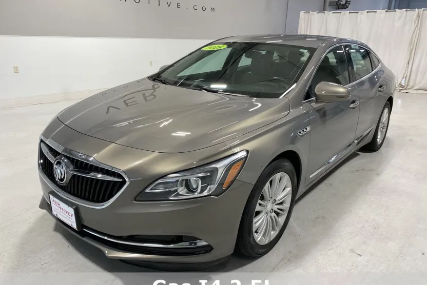 2019 Buick LaCrosse Preferred photo 1