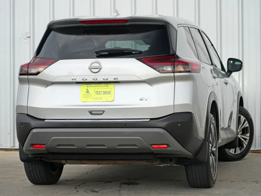 2023 Nissan Rogue SV photo 1