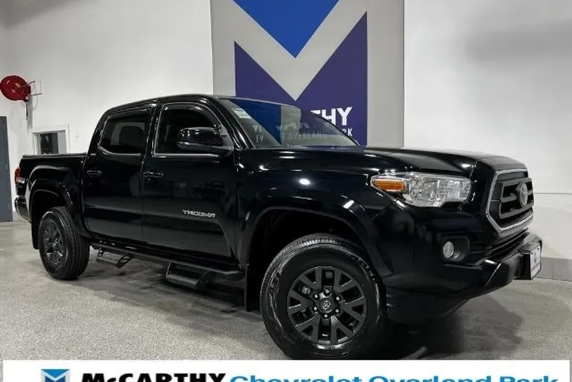 2022 Toyota Tacoma 4x4 SR photo 1