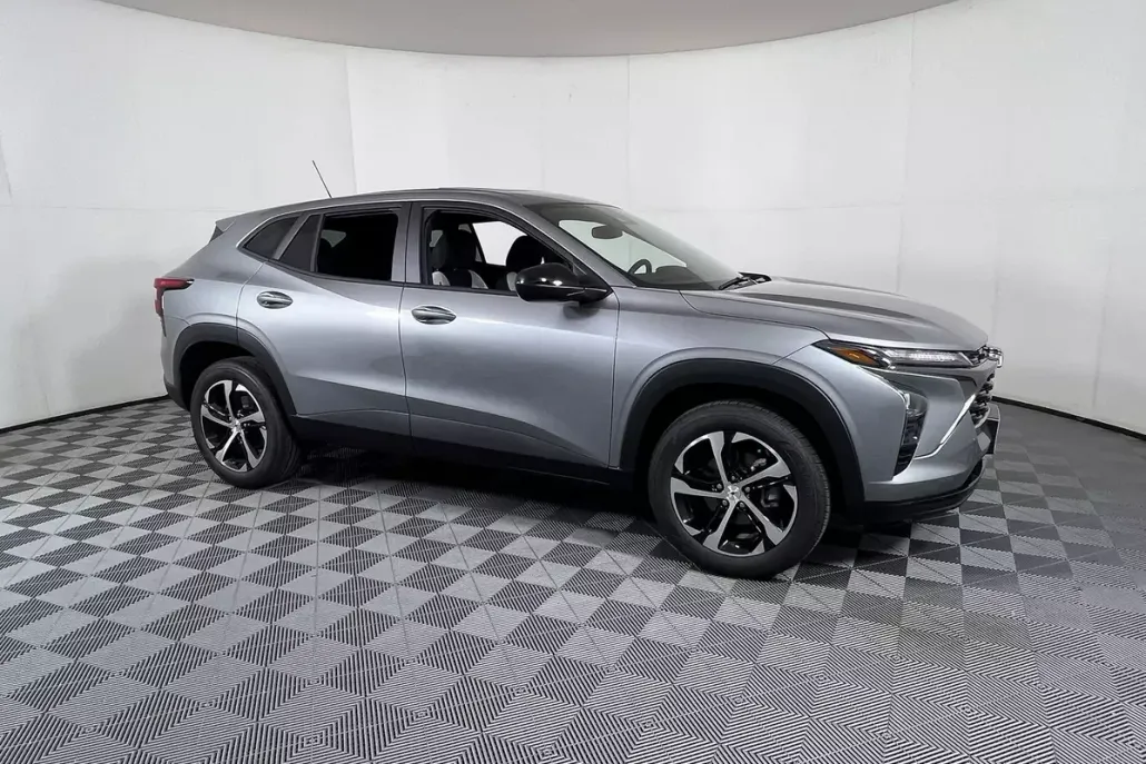 2025 Chevrolet Trax photo 1