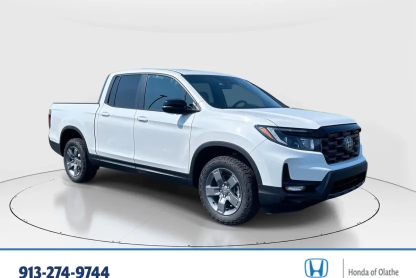 2025 Honda Ridgeline TrailSport photo 1