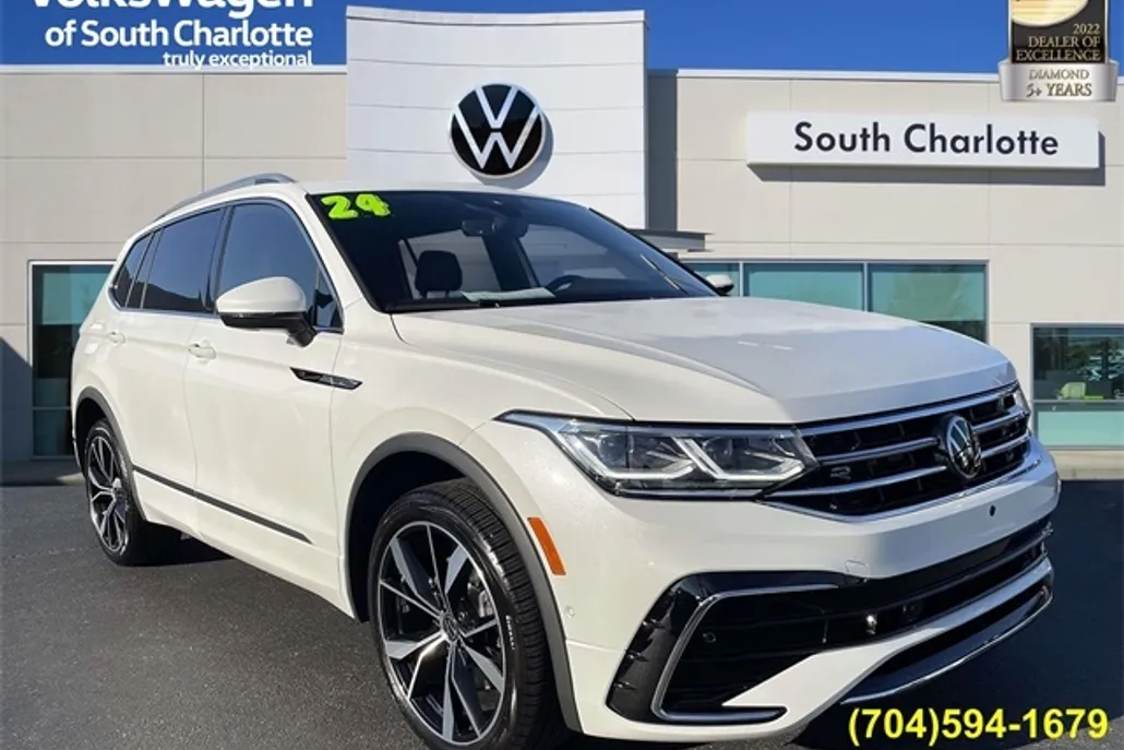 2024 Volkswagen Tiguan SEL R-Line Black photo 1