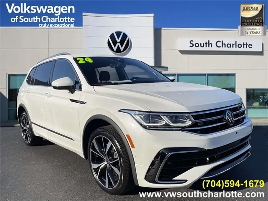 2024 Volkswagen Tiguan SEL R-Line Black photo 1