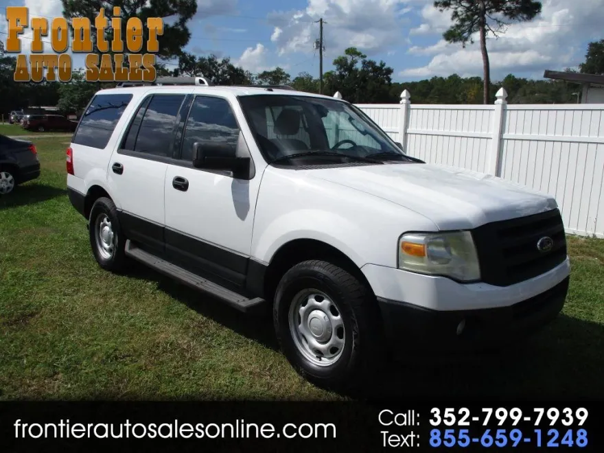 2013 Ford Expedition XLT photo 1