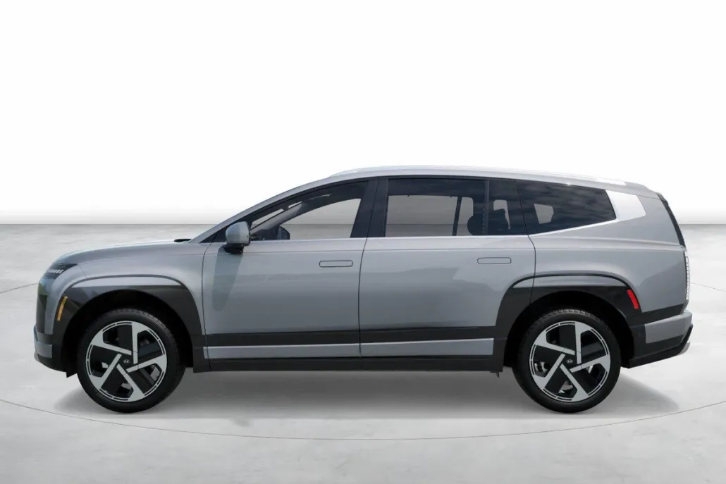 2026 Hyundai Ioniq Limited photo 1