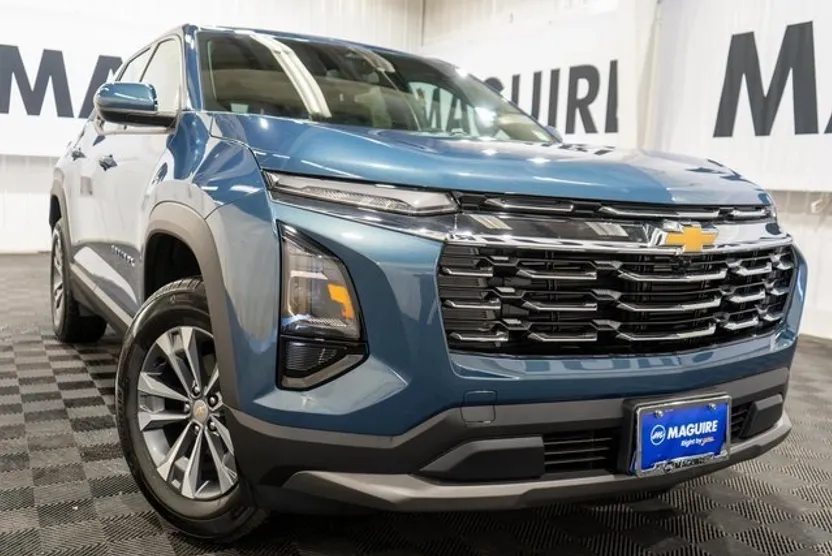 2026 Chevrolet Equinox LT photo 1