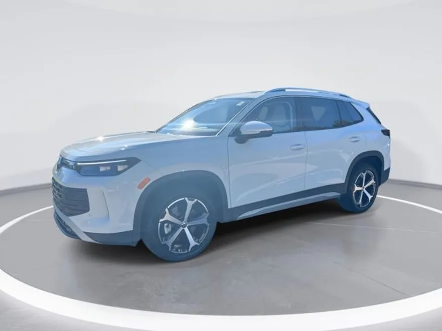 2025 Volkswagen Tiguan SE photo 1