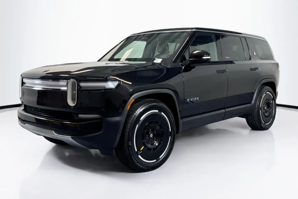 2025 Rivian R1S Adventure photo 1