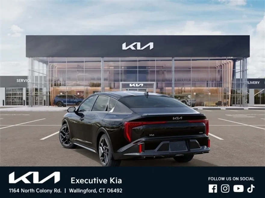 2025 Kia K4 GT-Line photo 1