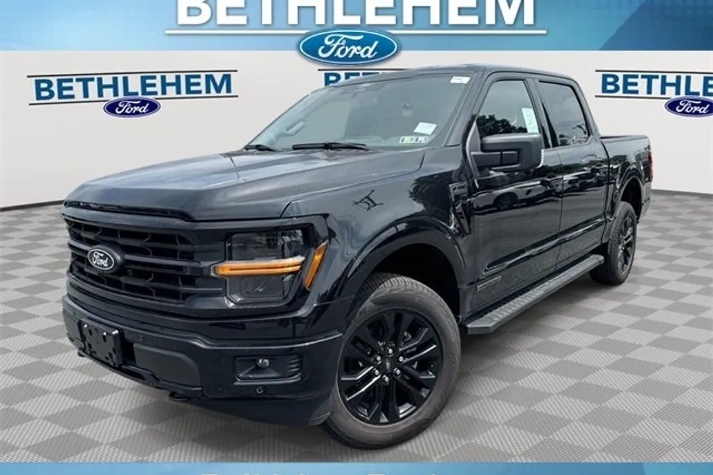 2025 Ford F-150 XLT photo 1