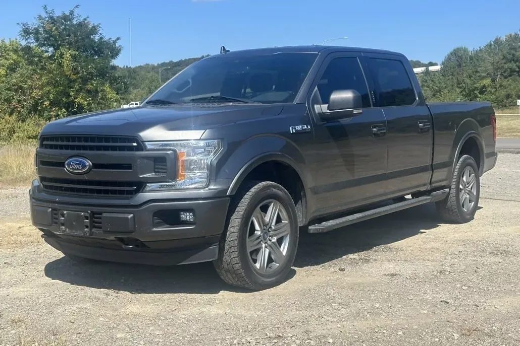 2019 Ford F-150 XLT photo 1