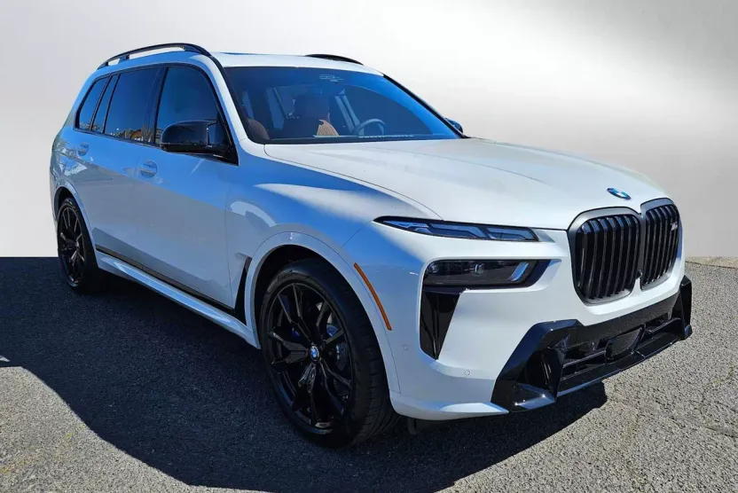 2025 Bmw X7 M60i photo 1