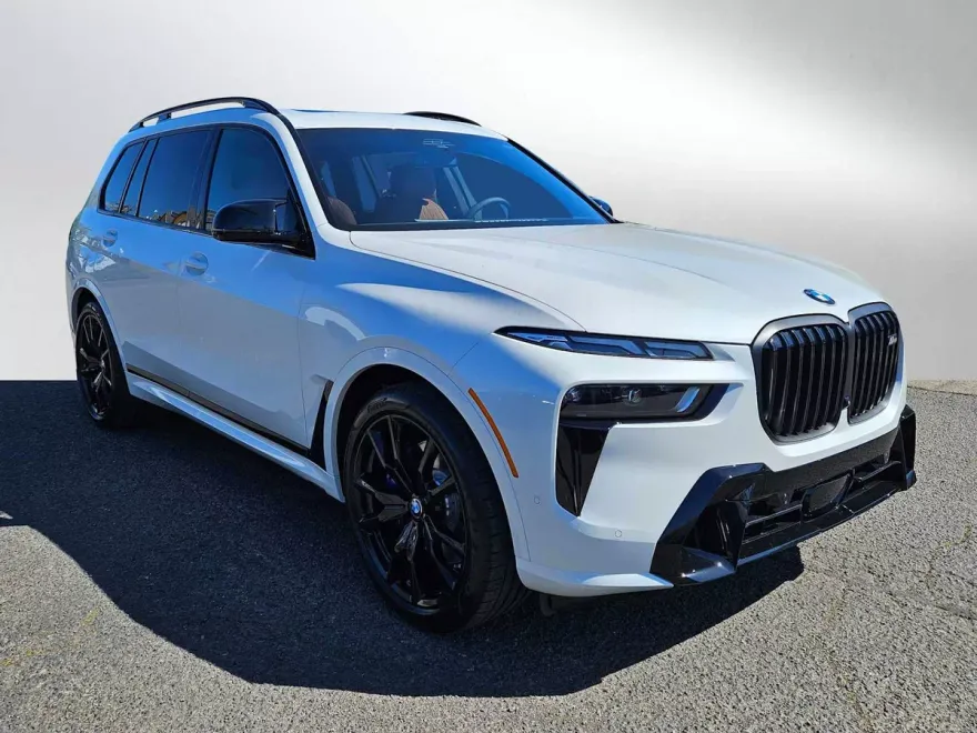 2025 Bmw X7 M60i photo 1