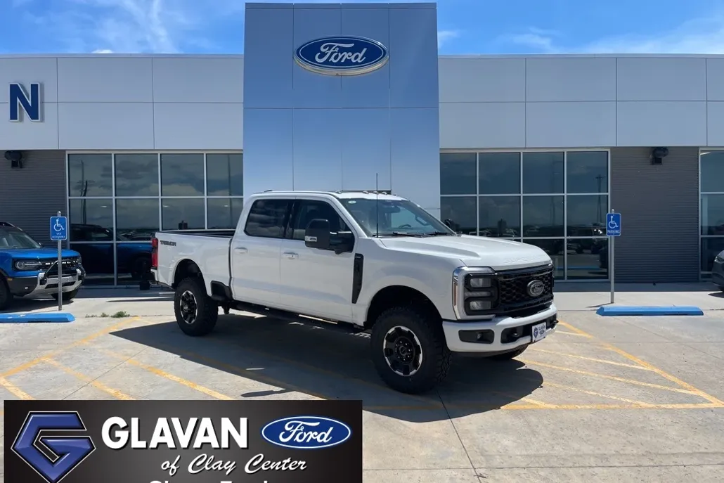 2025 Ford F-350 photo 1