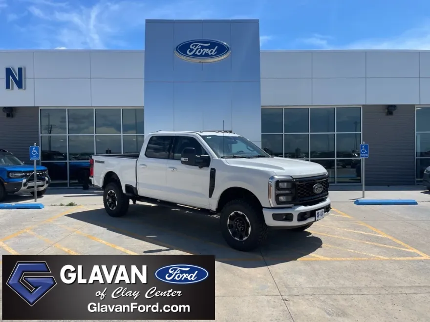 2025 Ford F-350 photo 1