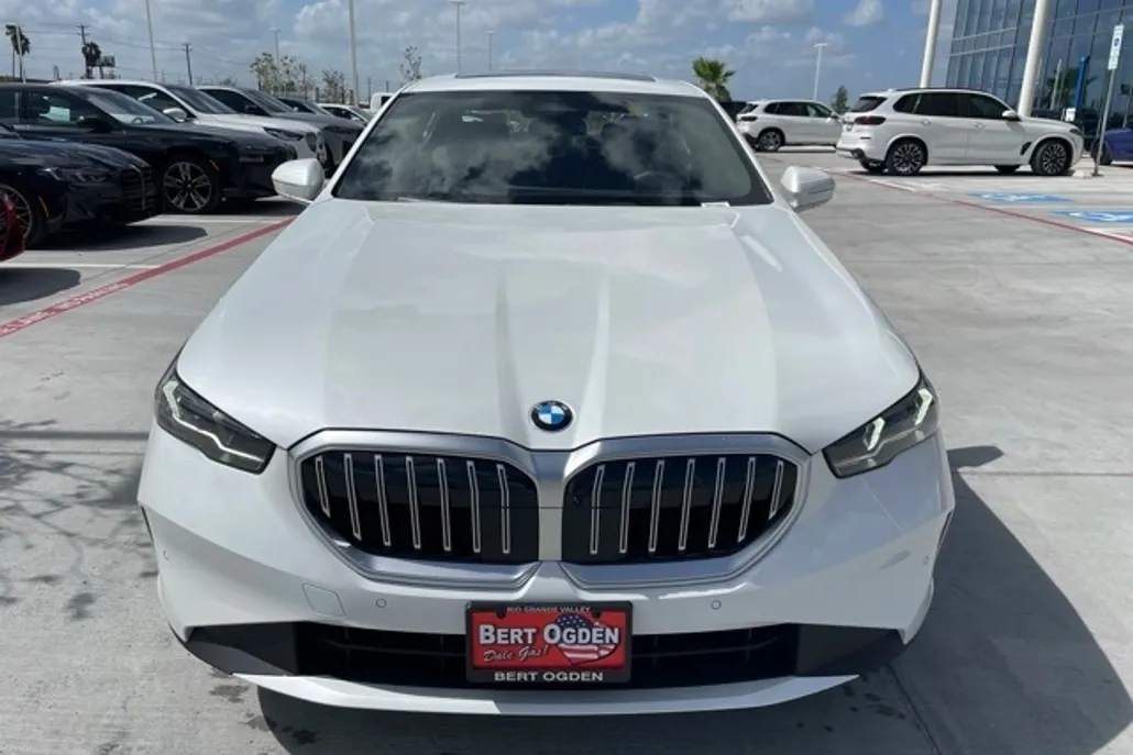 2026 Bmw 530i photo 1