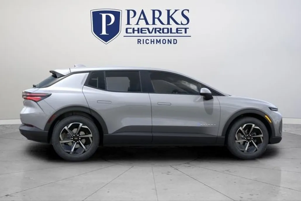 2026 Chevrolet Equinox EV 1LT photo 1