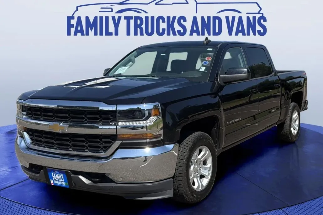 2018 Chevrolet Silverado 1500 LT photo 1