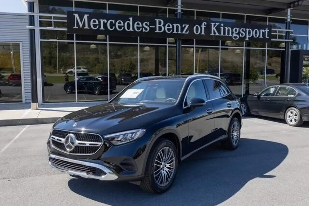 2026 Mercedes Benz GLC 300 4MATIC photo 1