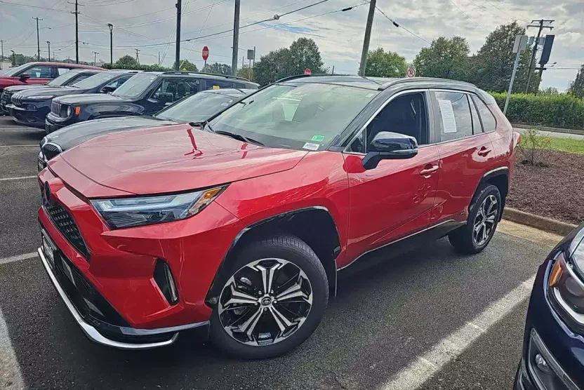 2025 Toyota RAV4 Hybrid XSE photo 1
