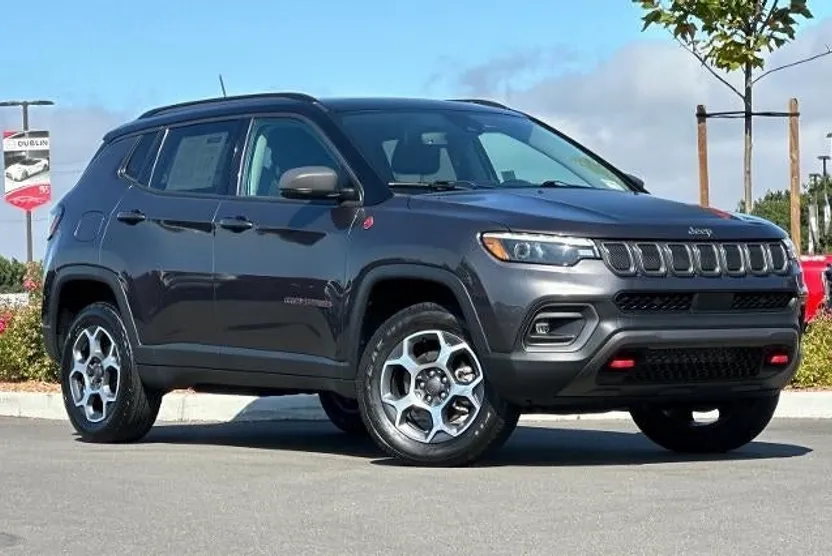 2022 Jeep Compass Trailhawk photo 1