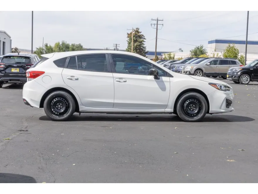 2017 Subaru Impreza 2.0i photo 1