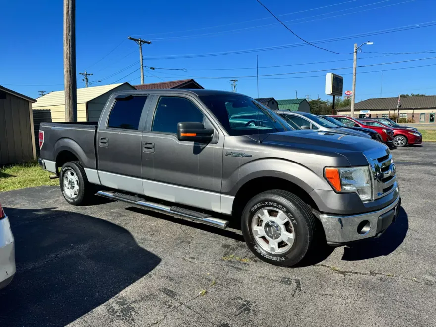 2012 Ford F-150 XLT photo 1
