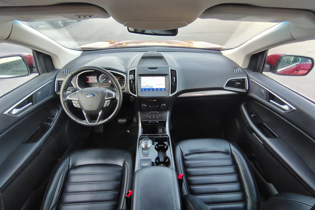 2020 Ford Edge SEL photo 1