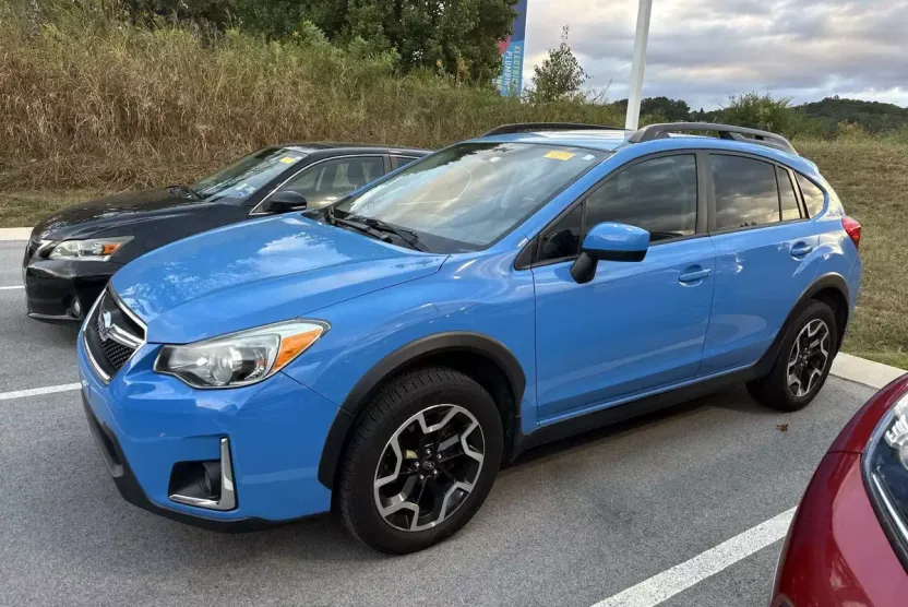 2017 Subaru Crosstrek 2.0i Premium photo 1