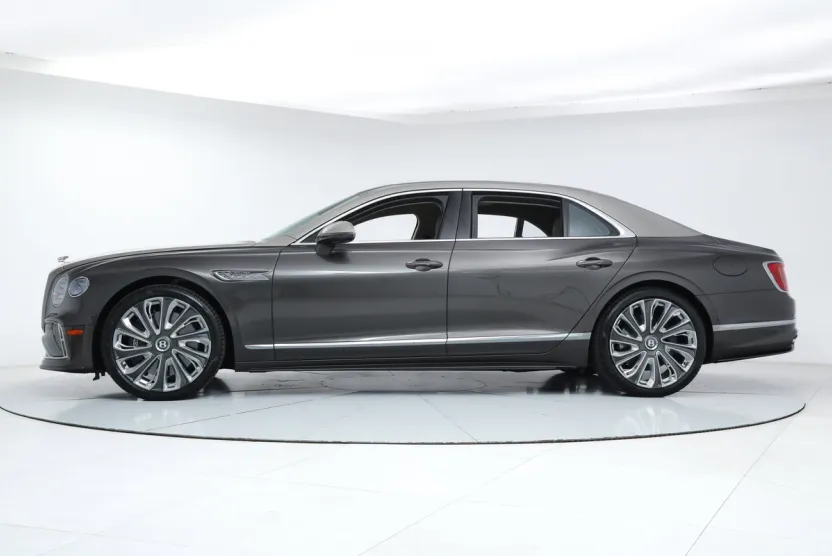 2025 Bentley Flying Spur Mulliner photo 1