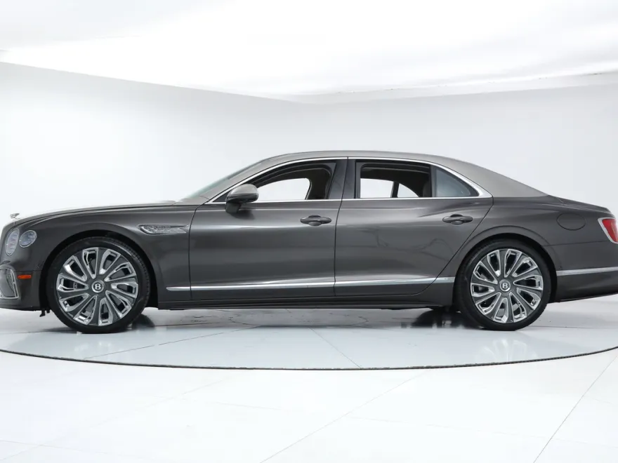 2025 Bentley Flying Spur Mulliner photo 1