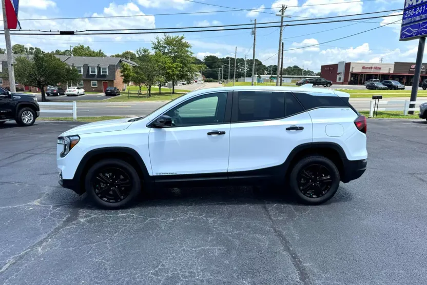 2024 Gmc Terrain SLE photo 1