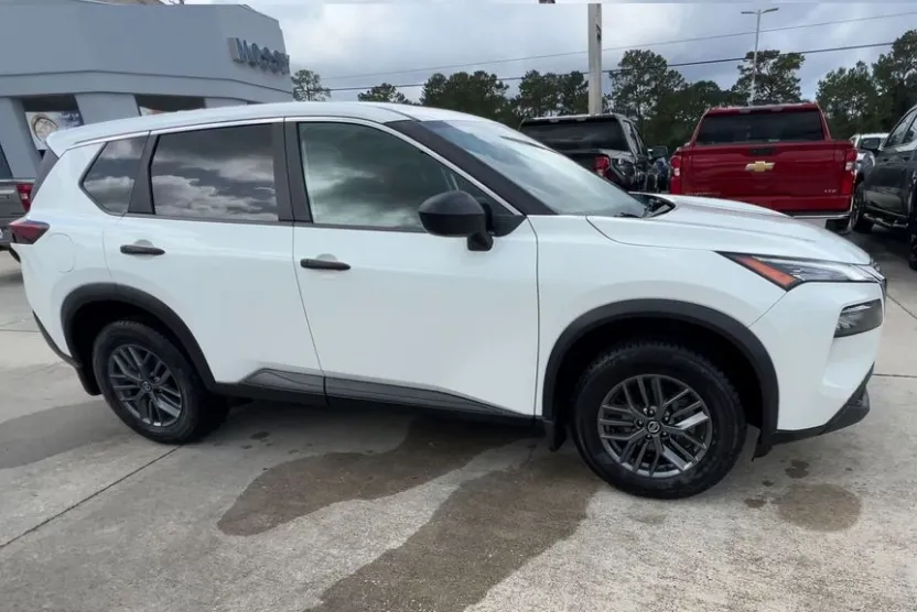 2021 Nissan Rogue S photo 1