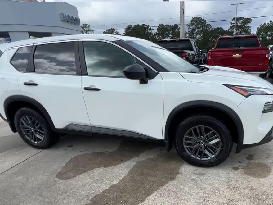 2021 Nissan Rogue S photo 1