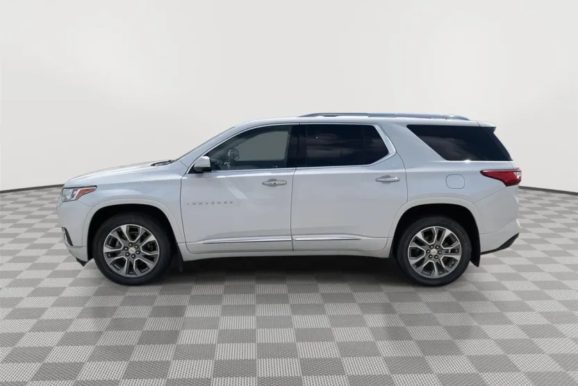 2020 Chevrolet Traverse Premier photo 1