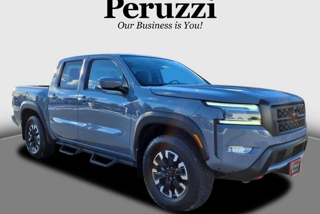 2023 Nissan Frontier PRO-4X photo 1