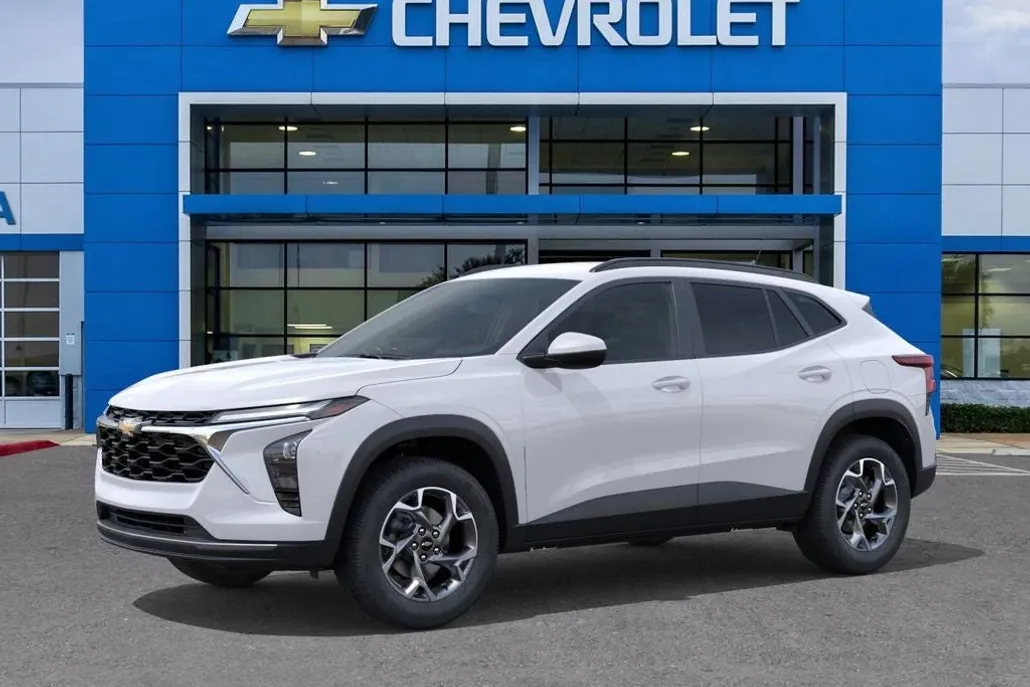 2026 Chevrolet Trax LT photo 1