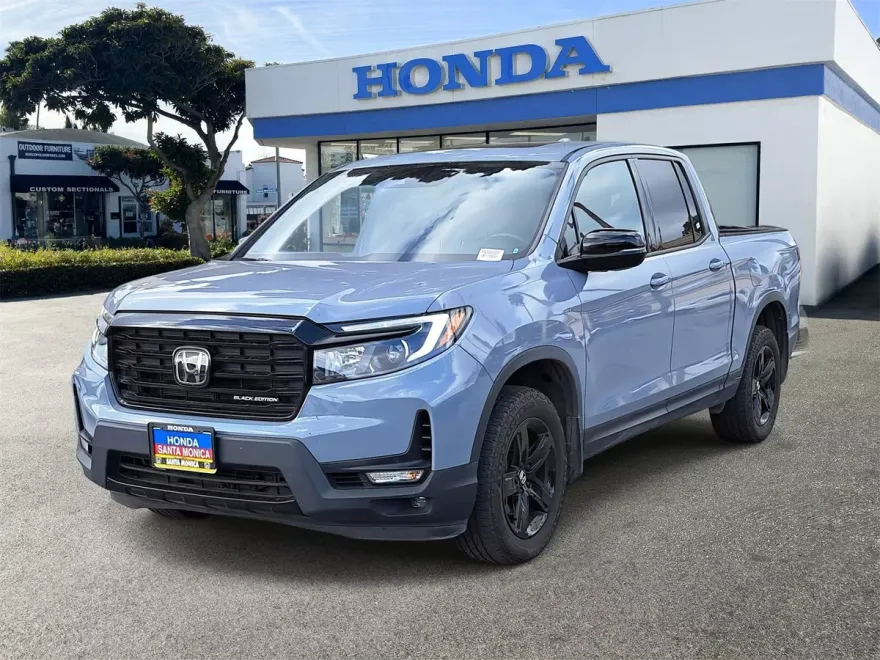 2023 Honda Ridgeline Black Edition photo 1
