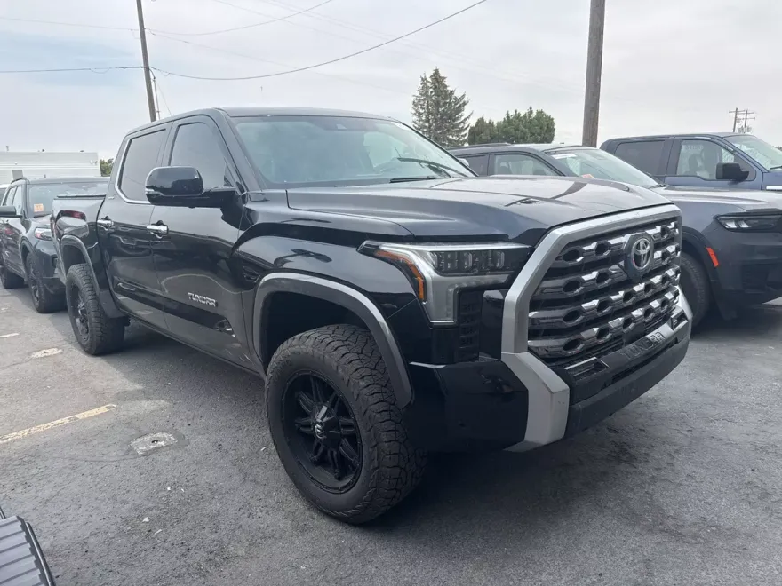 2023 Toyota Tundra Limited photo 1