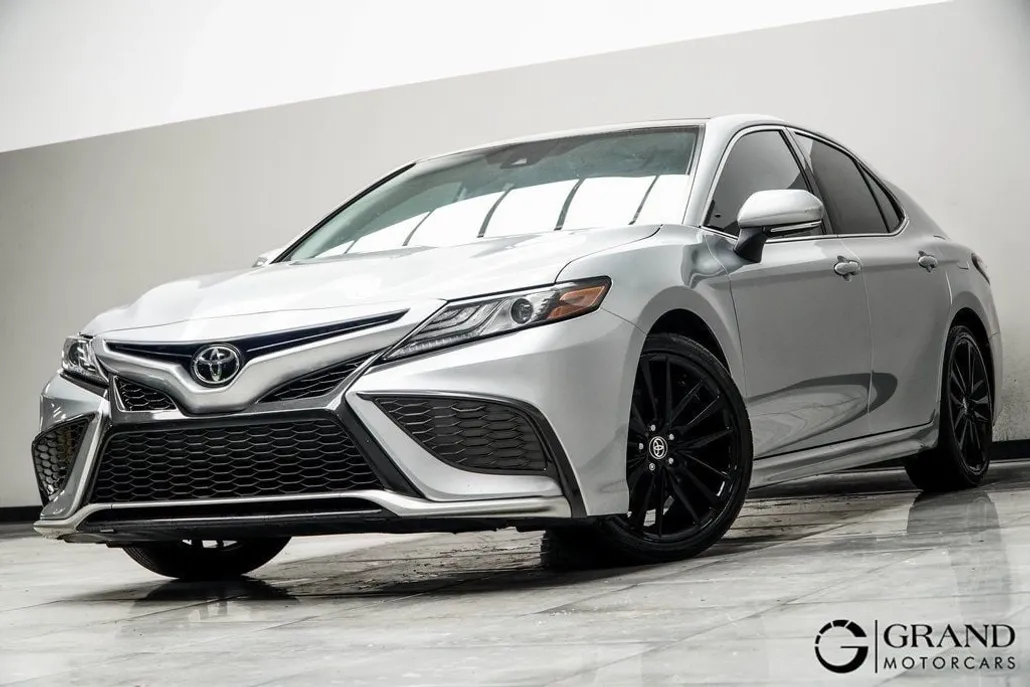 2021 Toyota Camry XSE photo 1