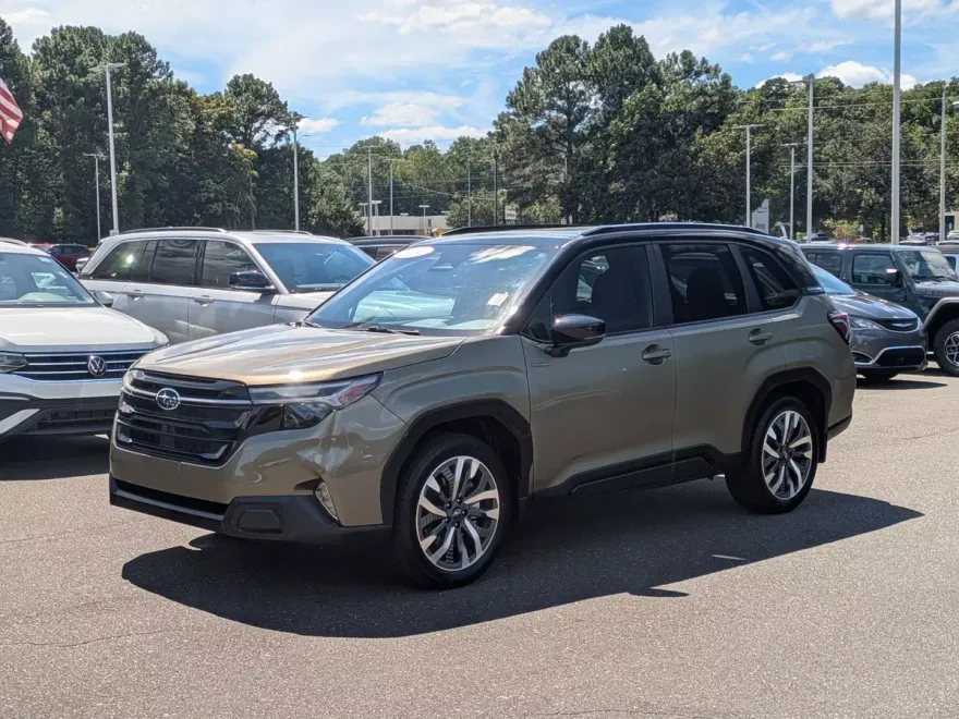 2025 Subaru Forester Touring photo 1