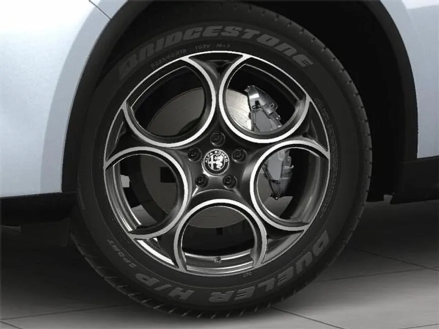 2025 Alfa Romeo Stelvio Sprint photo 11