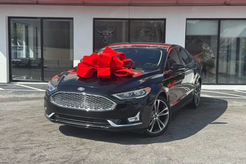 2019 Ford Fusion Titanium photo 1