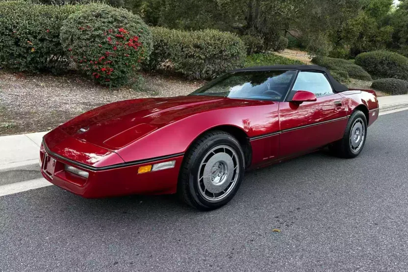 1987 Chevrolet Corvette Convertible photo 1