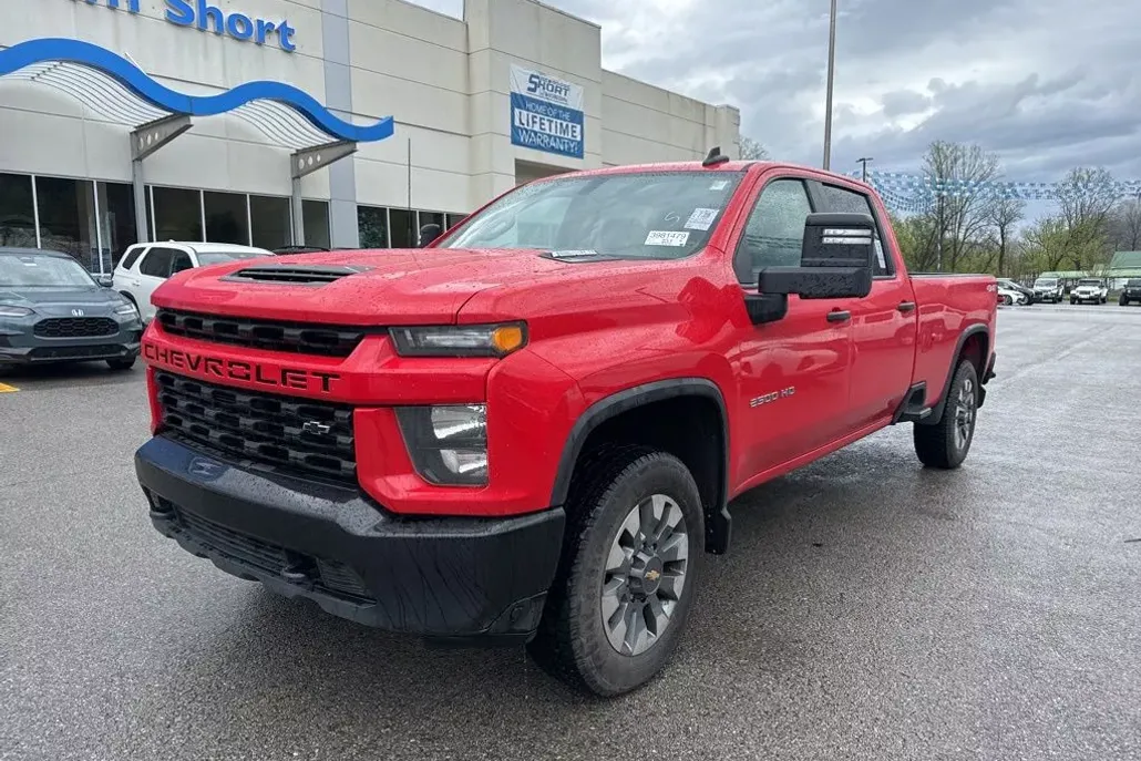 2023 Chevrolet Silverado 2500HD Custom photo 1