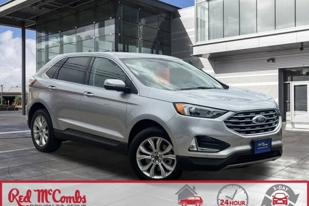 2024 Ford Edge Titanium photo 1