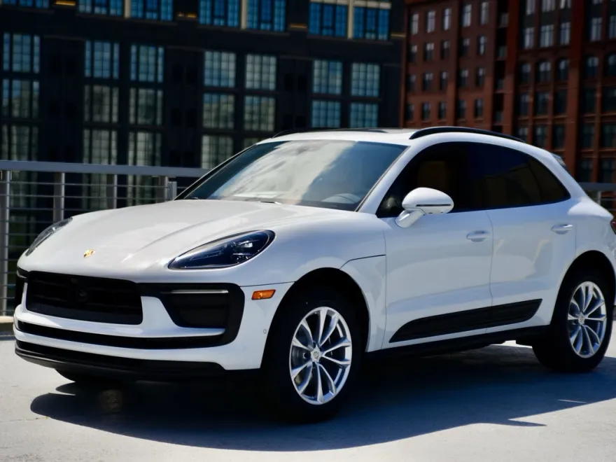2025 Porsche Macan S photo 1