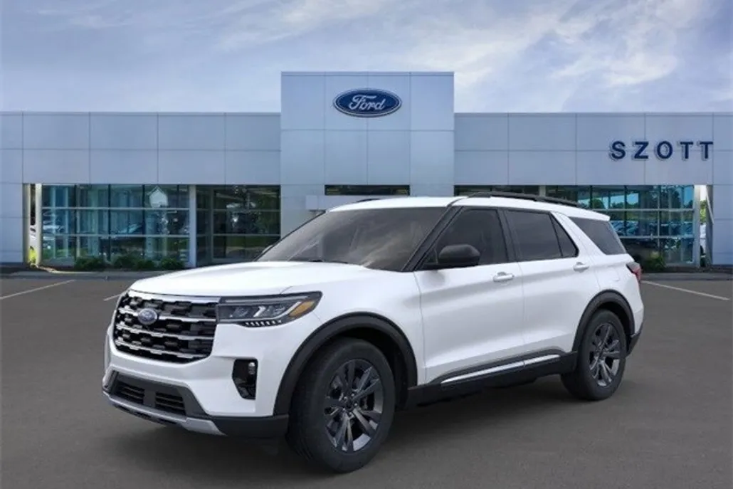 2025 Ford Explorer photo 1