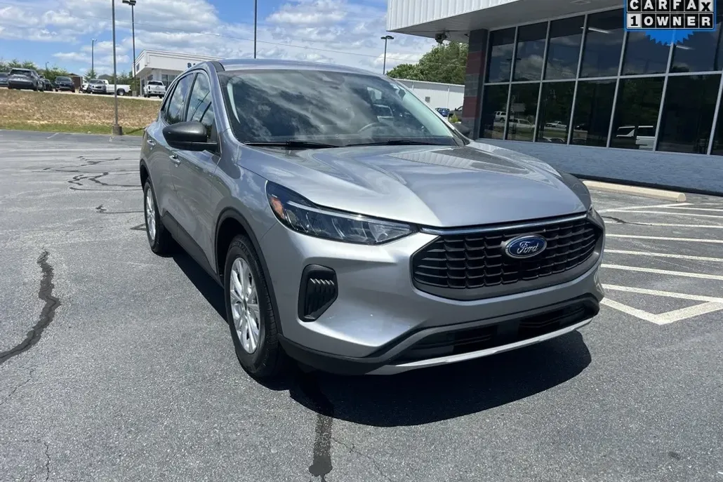 2024 Ford Escape Active photo 1